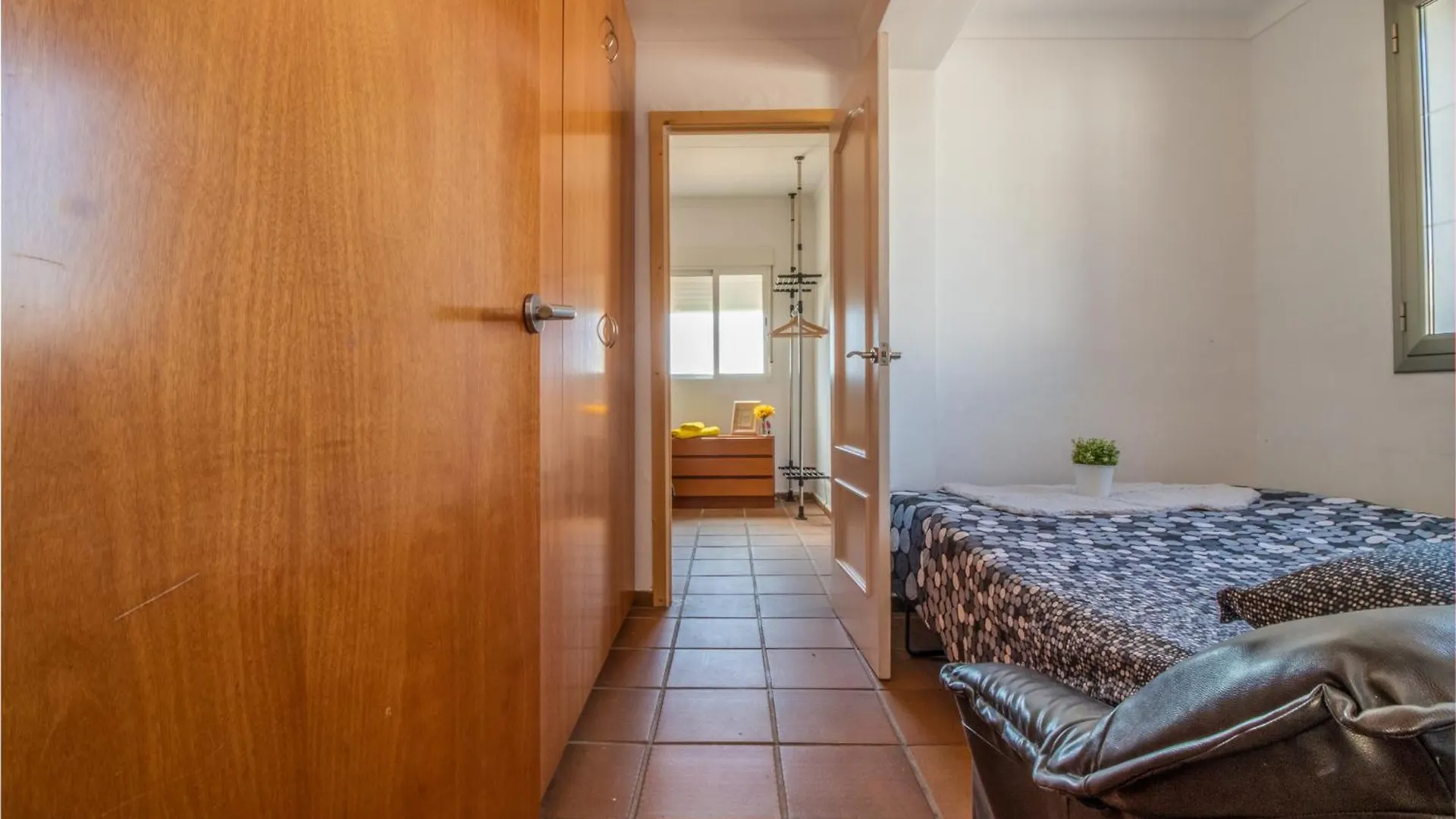 5 Habitaciones, 3 Banos, Piscina Privada, Amarre 15M Empuriabrava 0*,  Ισπανία